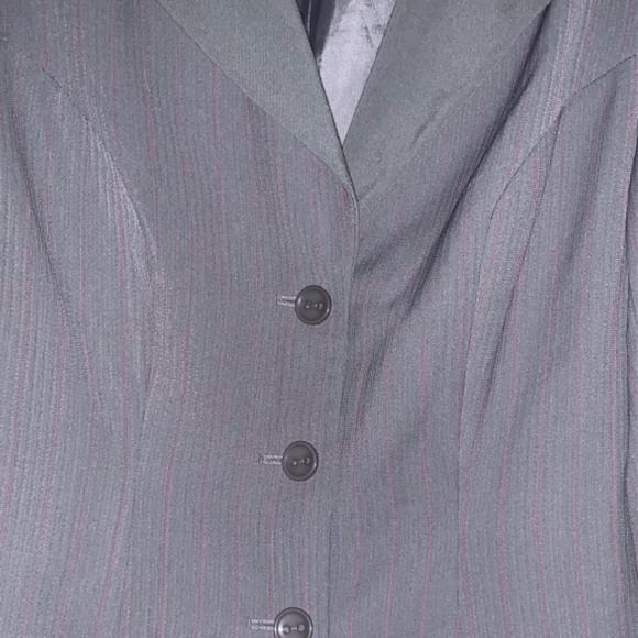 Metrostyle Pantsuit - Picture 4 of 12